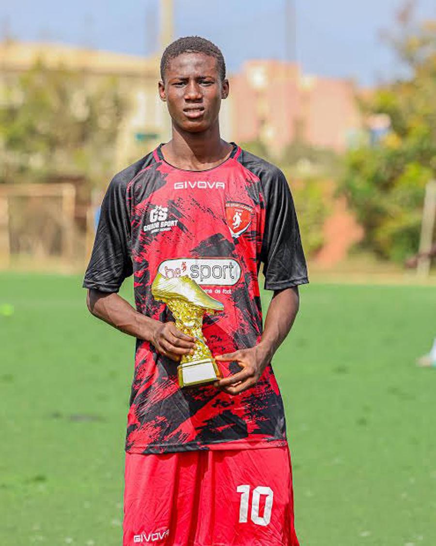 的首秀, ccj, 训球员纷纷